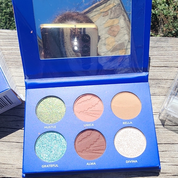 Tresluce Beauty I am Alma Eyeshadow Palette & Reusable Lashes Set New NIB - Picture 3 of 8